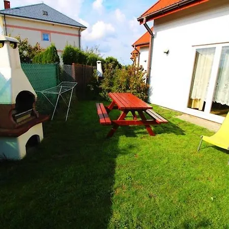Semesterbostad Single-Story 1-Bedroom Holiday Homes, Rewal Rewal